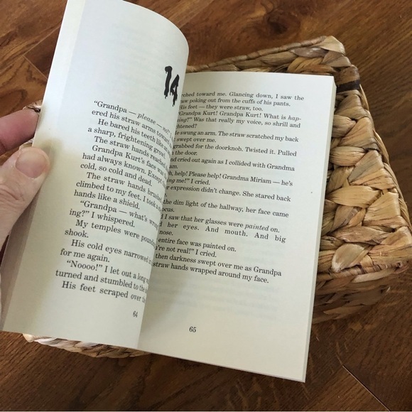 Goosebumps: The Scarecrow Walks at Midnight by: R.L. Stine, paperback book - Picture 3 of 5